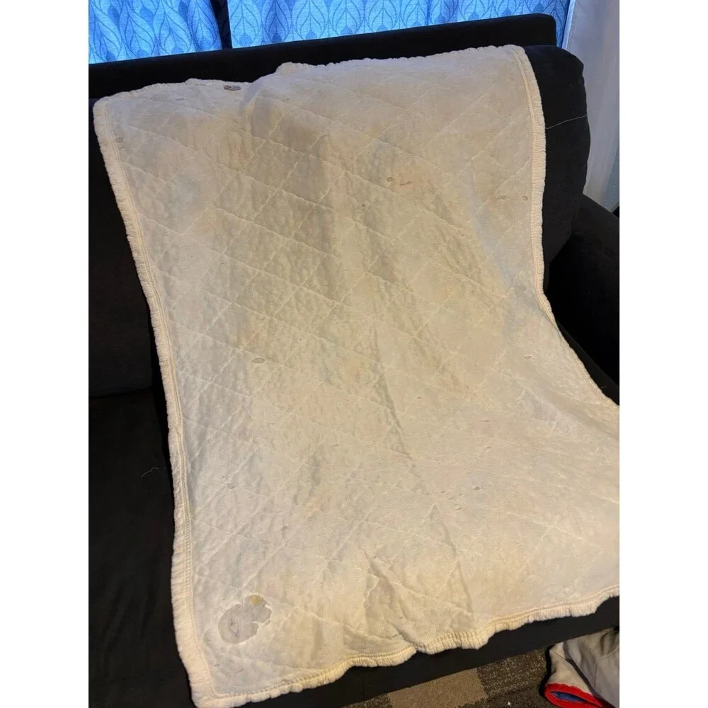 VTG Winnie The Pooh Tigger Eeyore Piglet AOP Quilted Ribbed Crib Baby Blanket